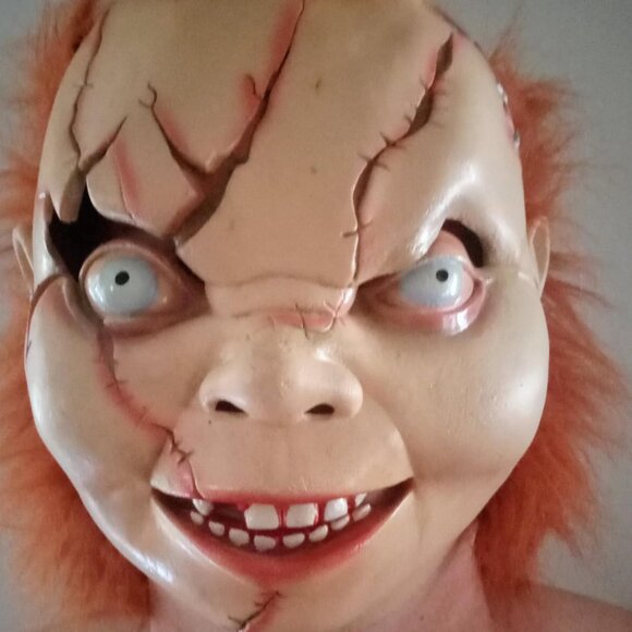 Seed of Chucky Mask Adult - Picture 1 of 12